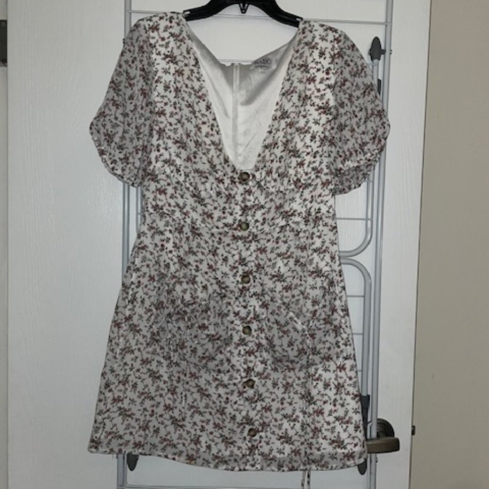 Sabo Skirt Floral Dress with front Pockets Size Large